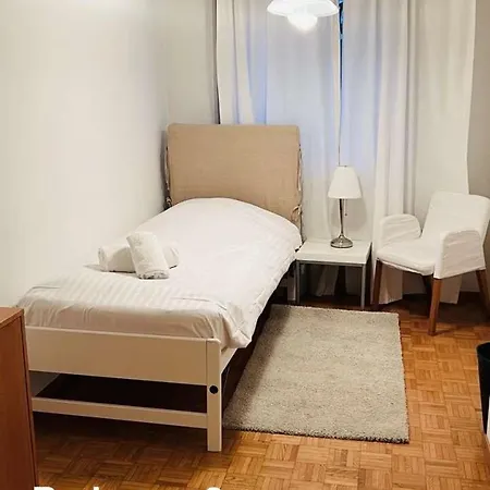 Apartment Near The And Center ! *